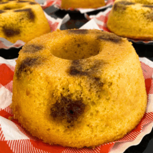 Bolo de Milho Com Goiabada – Sem Glúten e Sem Lactose (290 g) – Sítio Pica-Pau